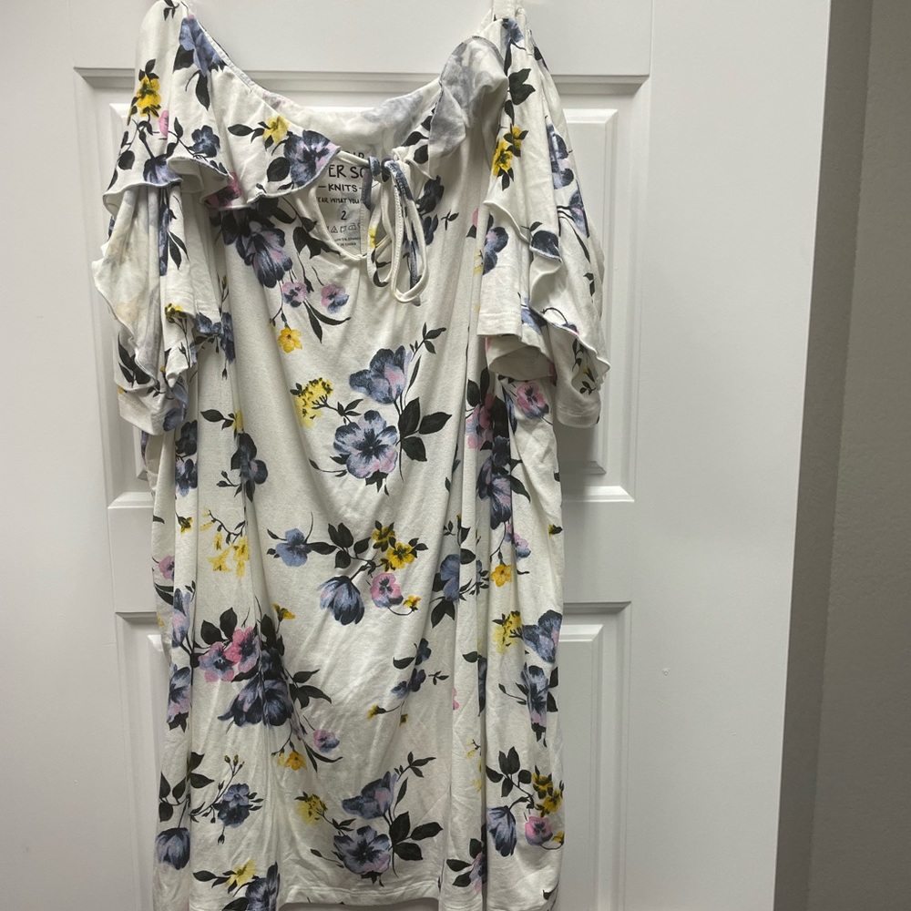 Torrid cold shoulder super soft floral top
